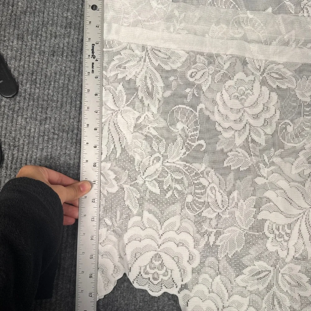 Vintage White Floral Rose Lace Curtain Valance Scalloped Cottagecore 70x30